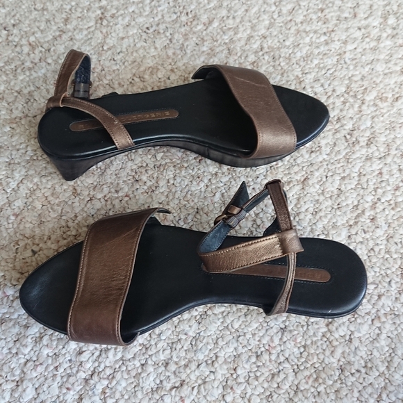 Robert CLERGERIE lambskin leather Bronze SANDALS size 8 - Picture 2 of 12